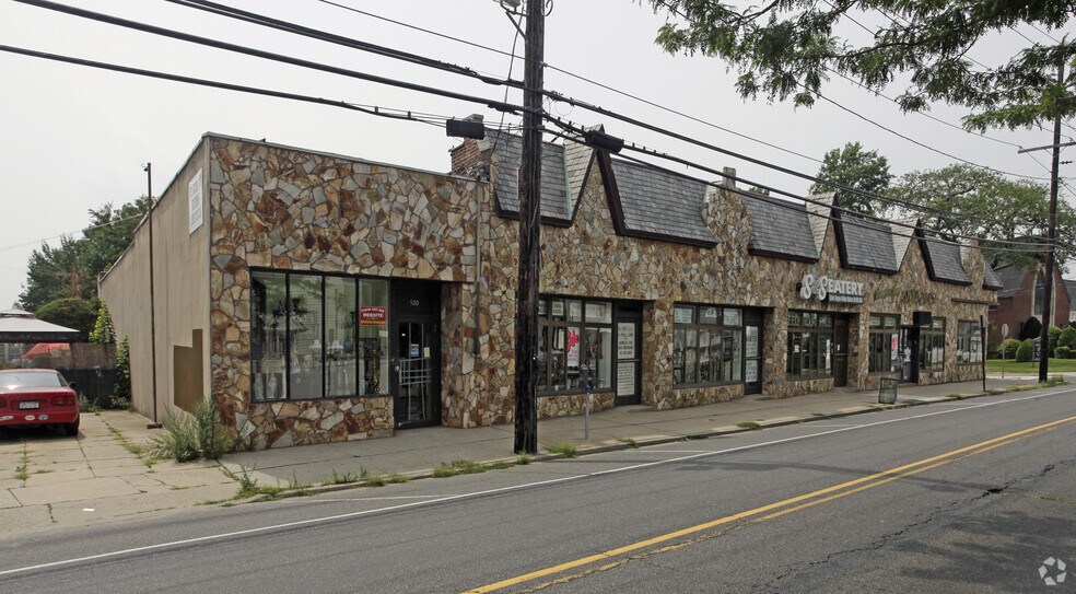 More Photos Of 900-920 Rockaway Ave, Valley Stream Storefront For Lease