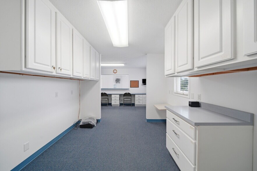 More Photos Of 3165 County Farm Rd, Jackson Storefront Retail Office For Sale