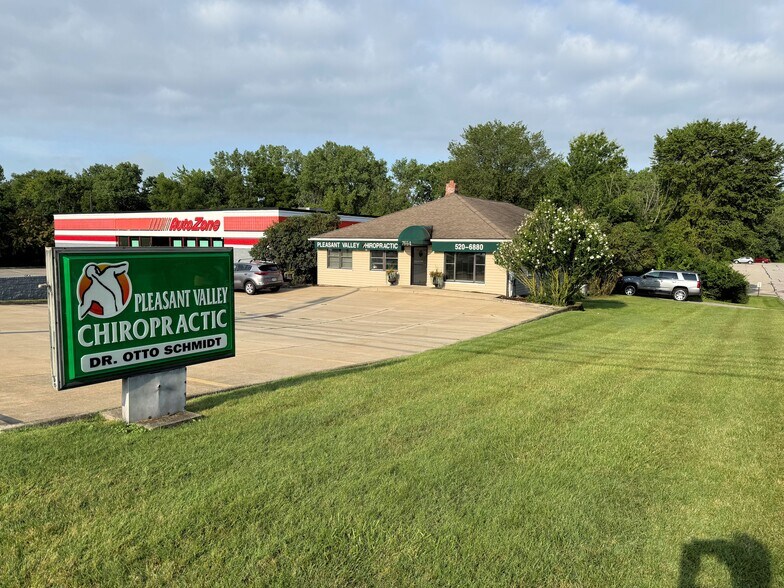 Primary Photo Of 7664 Broadview Rd, Parma General Retail For Sale