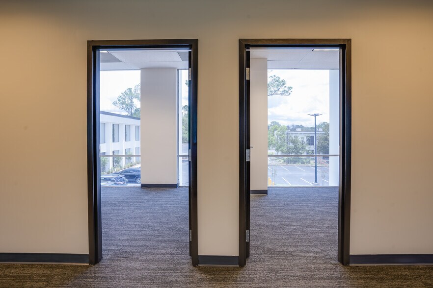 More Photos Of 1321 Executive Center Dr, Tallahassee Office Residential For Sale