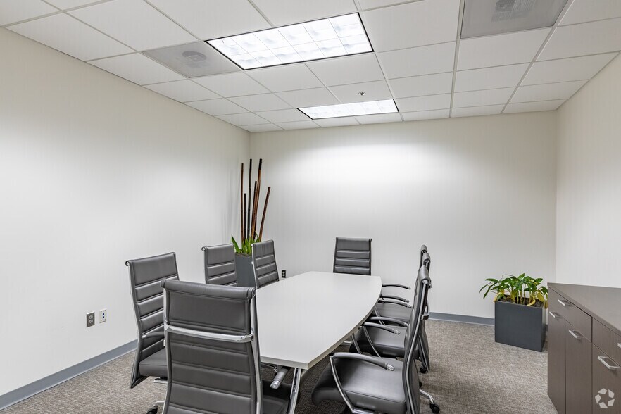 More Photos Of 950 E Paces Ferry Rd NE, Atlanta Office For Lease