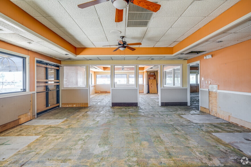 More Photos Of 1920 W Bell Rd, Phoenix Restaurant For Sale