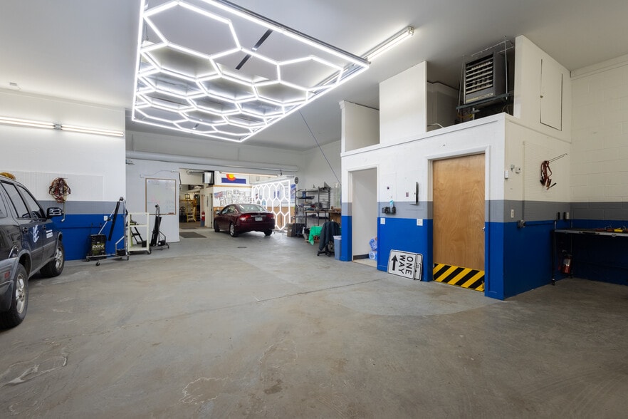 More Photos Of 7007 W Colfax Ave, Denver Freestanding For Sale