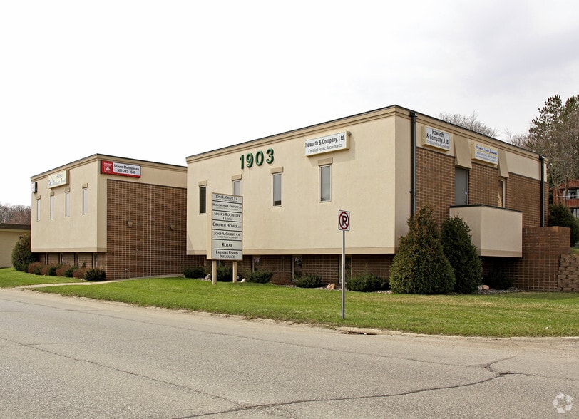 More Photos Of 1903 S Broadway, Rochester Office For Lease