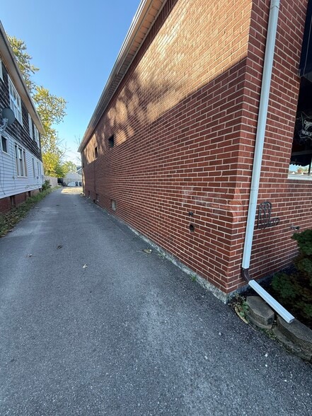 More Photos Of 1213 Ridge Rd, Lackawanna Restaurant For Sale
