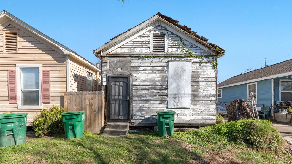 More Photos Of , Houston Multifamily For Sale