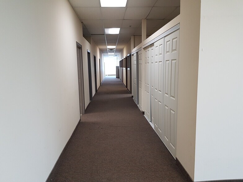 More Photos Of 385 Connie Cres, Concord Warehouse For Lease