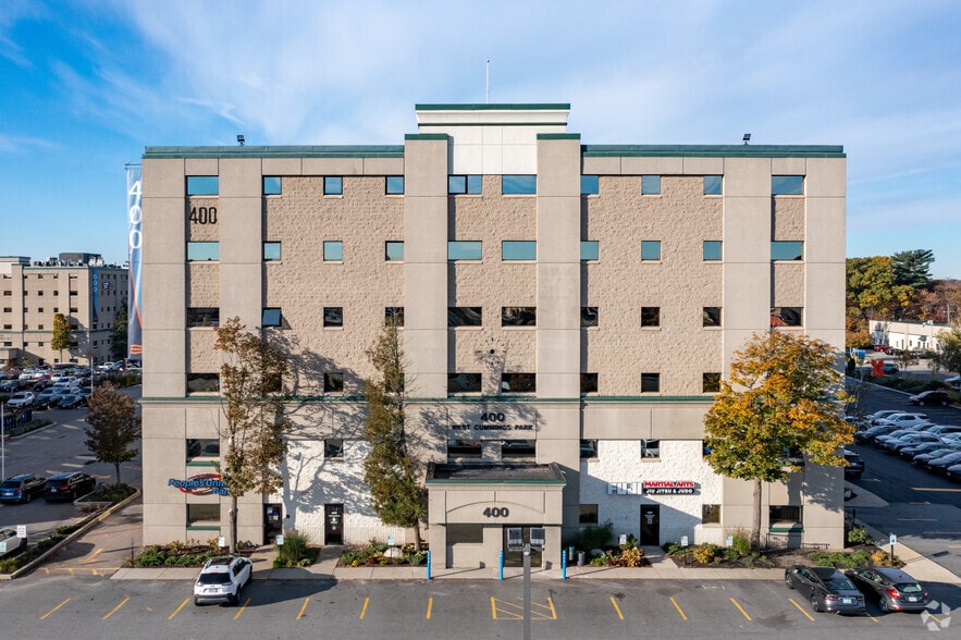 More Photos Of 400 W Cummings Park, Woburn Office For Lease