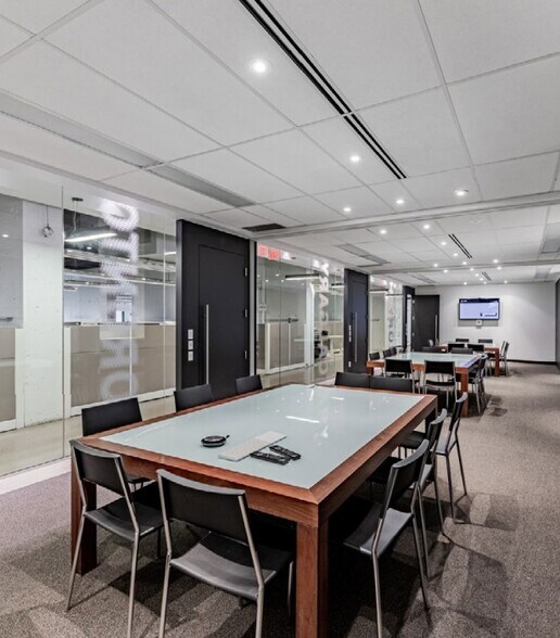 More Photos Of 33 Harbour Sq, Toronto Multifamily For Sale