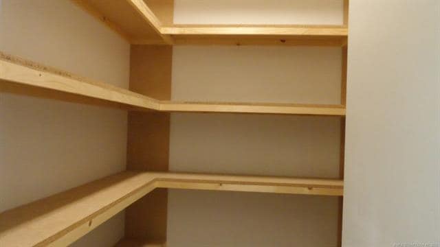 More Photos Of 1650 S Main St, Mcalester Freestanding For Sale