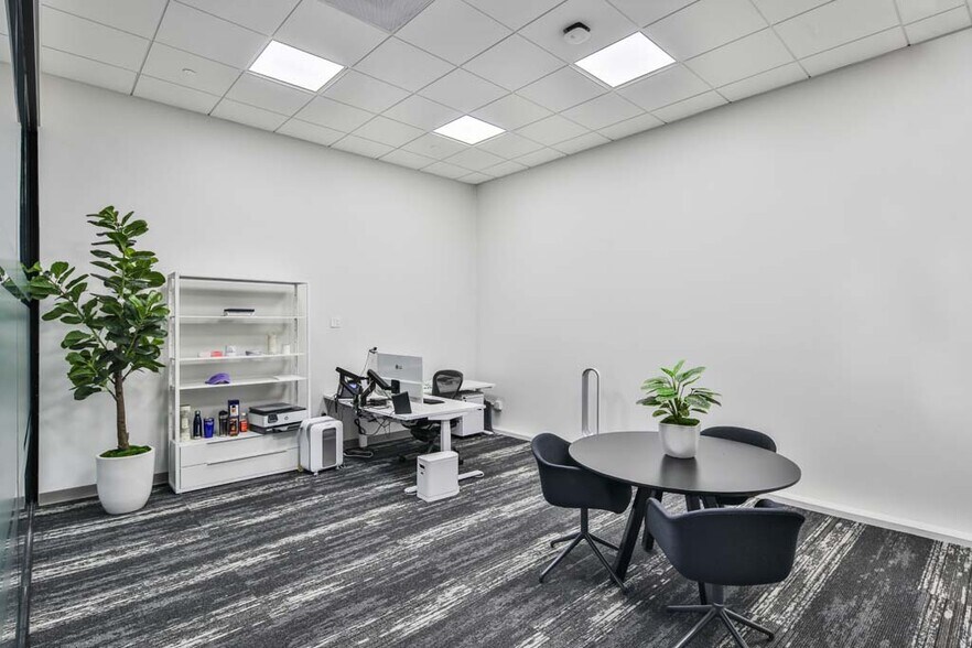 More Photos Of 2250 Maple Ave, Los Angeles Warehouse For Sale