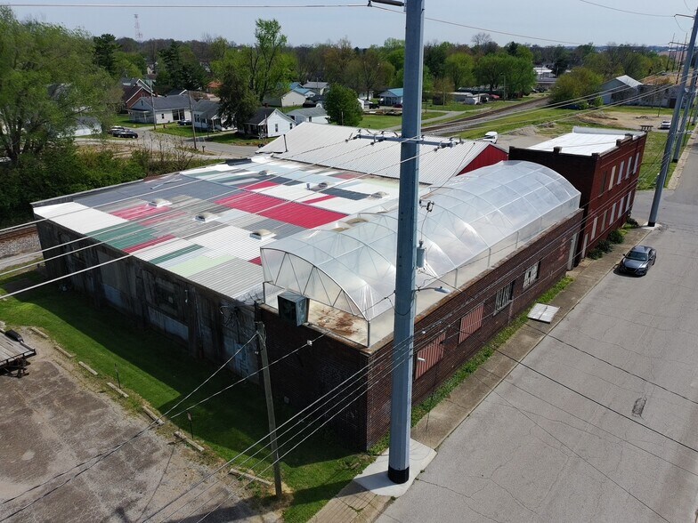 More Photos Of 204 McCreary St, Fort Branch Light Manufacturing For Sale