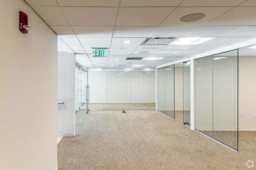 More Photos Of 1950 NW 87th Ave, Doral Storefront Retail Office For Lease