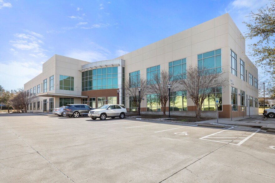 Primary Photo Of 6400 N Belt Line Rd, Irving Office For Sale