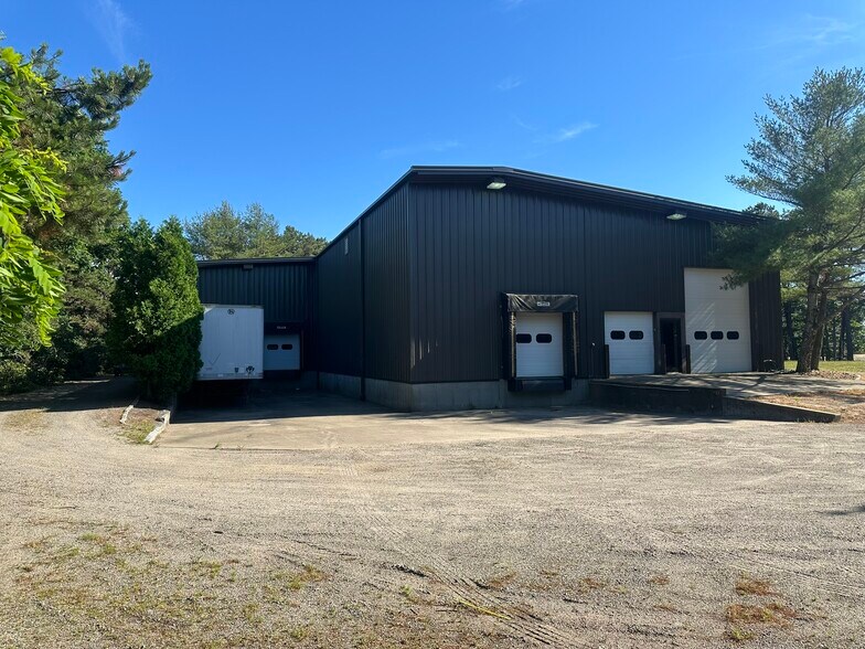More Photos Of 22 A St, Edgartown Warehouse For Sale