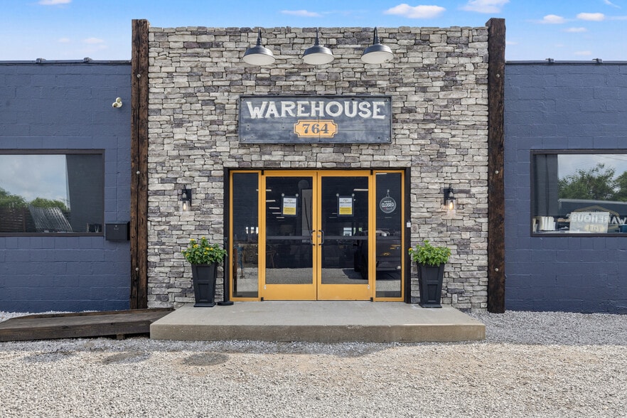 More Photos Of 764 E Seventh St, Lexington Warehouse For Sale