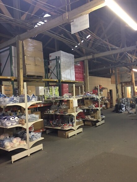 More Photos Of 539 Champion Rd, Jeffersonville Warehouse For Lease