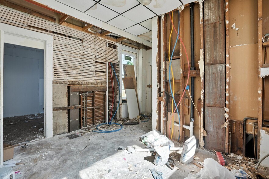 More Photos Of 1614 W 3rd St, Davenport Apartments For Sale