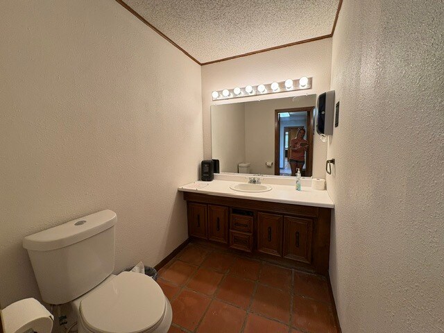More Photos Of 1500 Simmons Ave, Jourdanton Warehouse For Sale