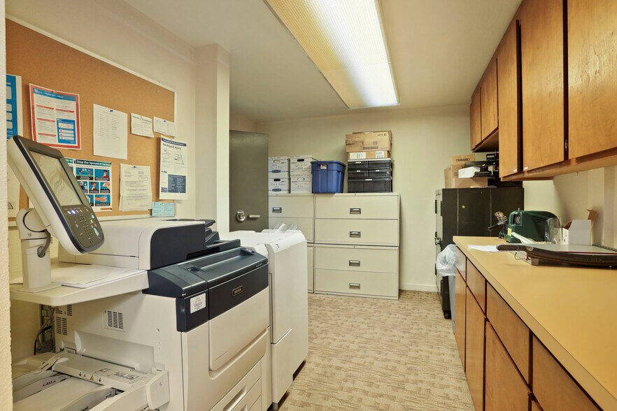 More Photos Of 200 W Harding Way, Stockton Office For Lease