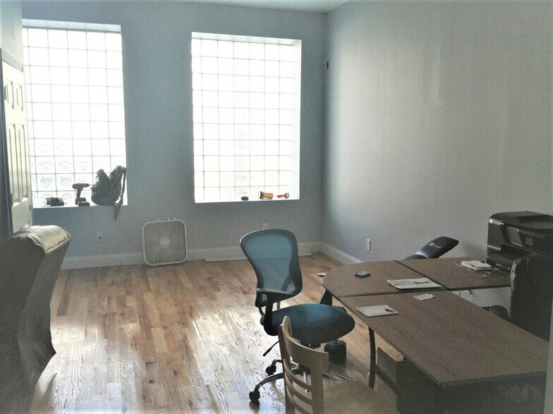 More Photos Of 50-52 Graham St, Jersey City Storefront Retail Office For Lease