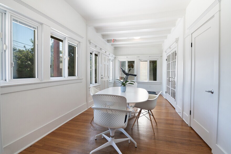 More Photos Of 1506 Crenshaw blvd, Los Angeles Office For Sale