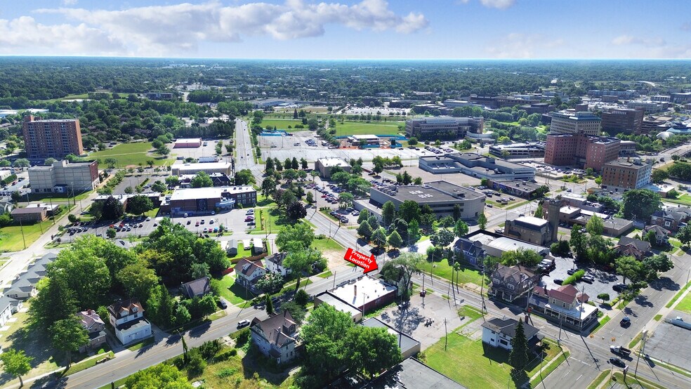 More Photos Of 801 Ml King Ave, Flint Storefront Retail Residential For Sale