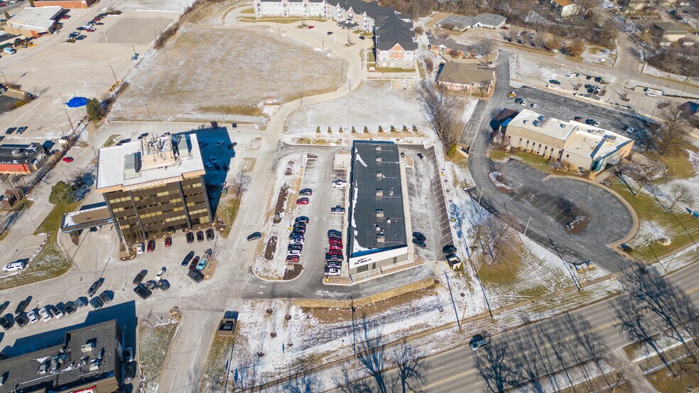 More Photos Of 2570 Middle, Bettendorf General Retail For Sale