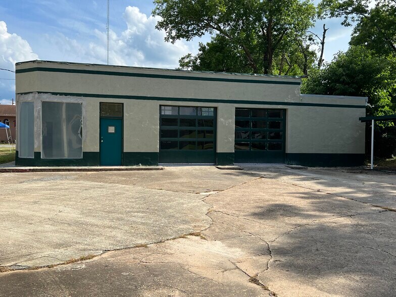 More Photos Of 101 W 3rd Ave, Buena Vista Restaurant For Lease