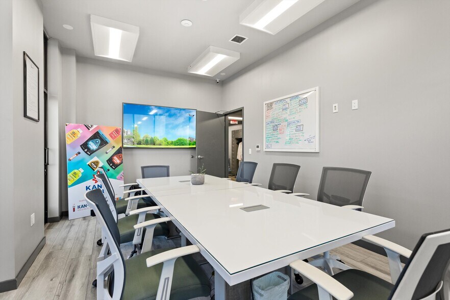 More Photos Of 6250 Paramount Blvd, Long Beach Warehouse For Sale
