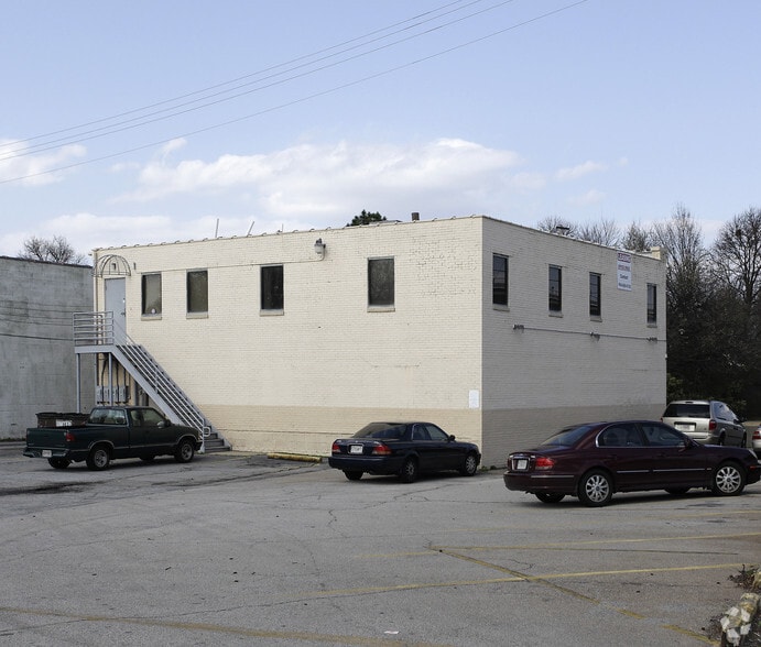 More Photos Of 1580 Connally Dr, Atlanta Office For Lease