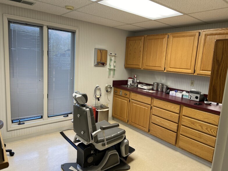 More Photos Of 9200 Montgomery Rd, Montgomery Medical For Lease
