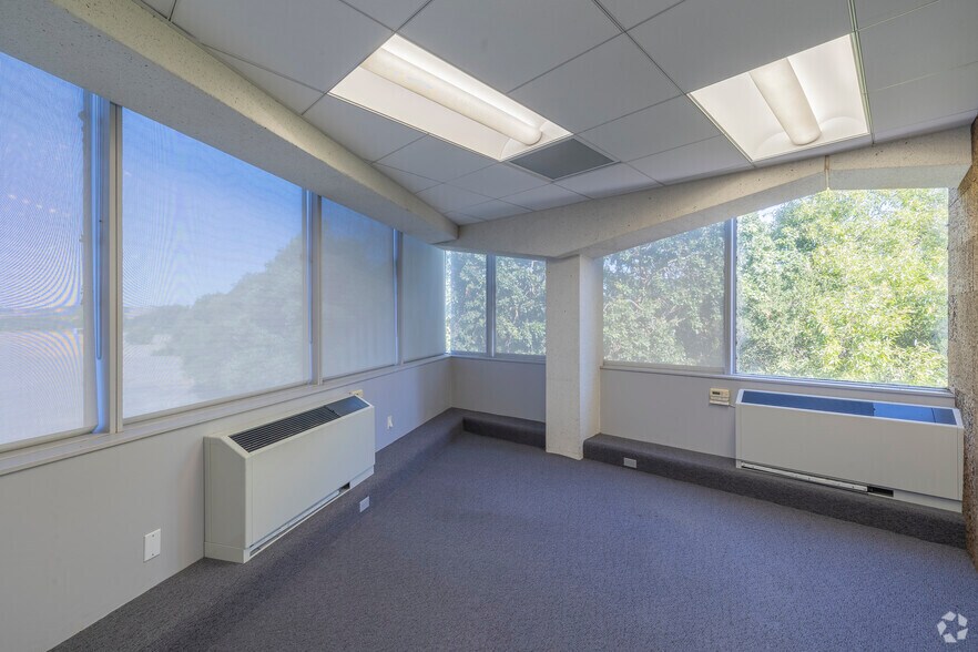 More Photos Of 2301 Napa Vallejo Hwy, Napa Land For Lease