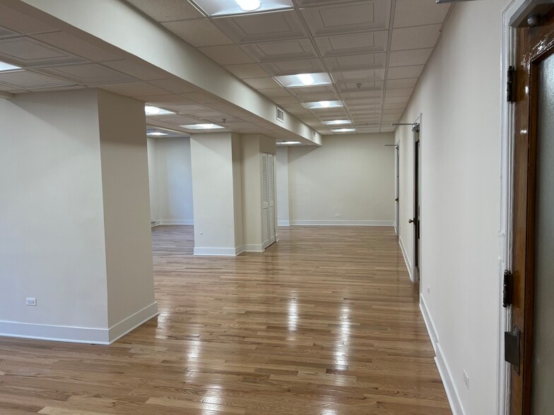More Photos Of 636 Church St, Evanston Office Residential For Lease