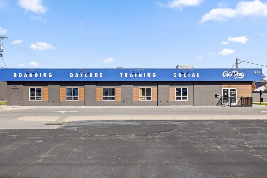 More Photos Of 255 W 20th St, Chattanooga Office For Sale