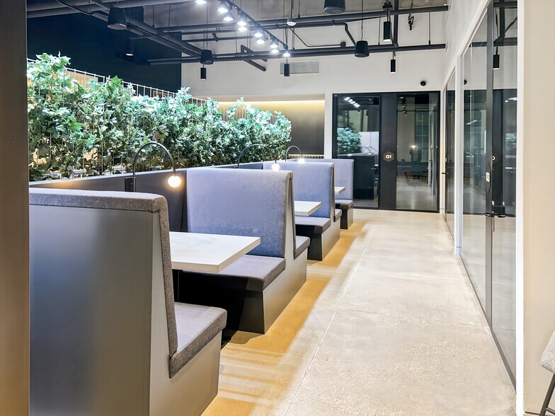 More Photos Of 702 Houston St, Fort Worth Coworking Space
