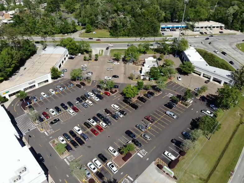 More Photos Of 3015 E Causeway Approach, Mandeville General Retail For Sale