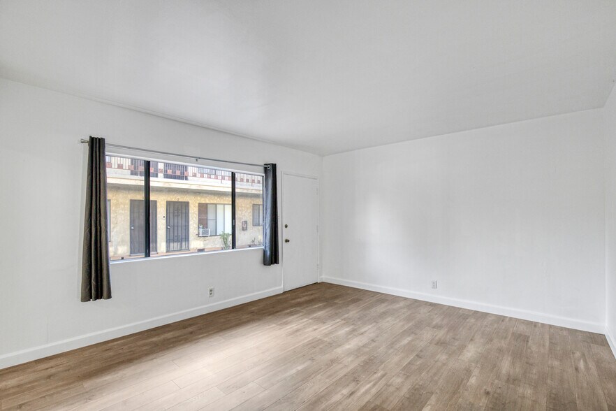 More Photos Of 5516 Virginia Ave, Los Angeles Multifamily For Sale