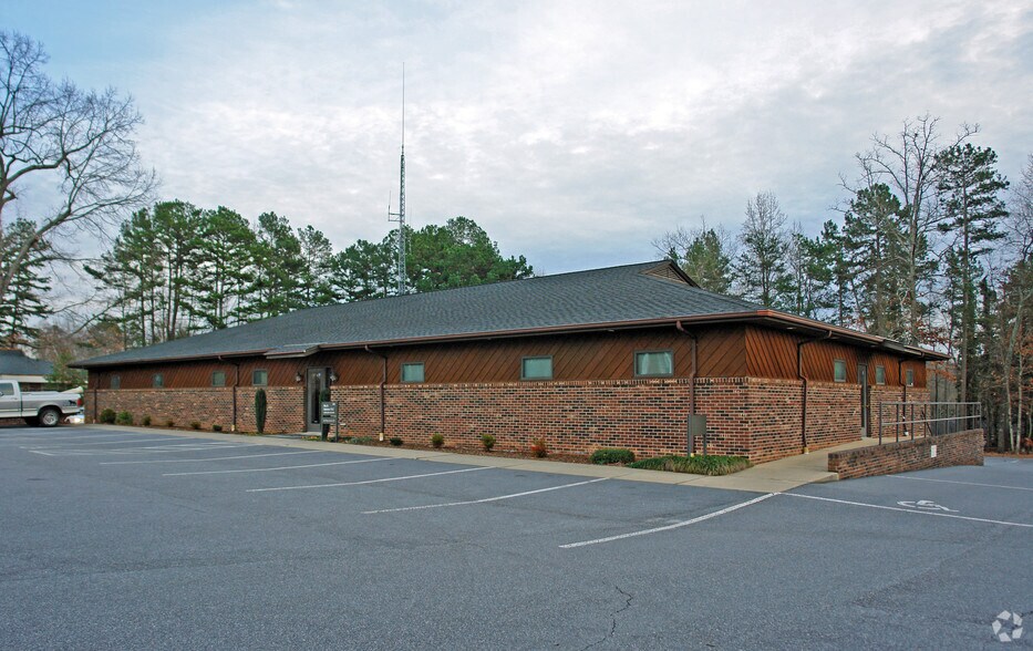 More Photos Of 340 9th Avenue Dr NE, Hickory Medical For Lease