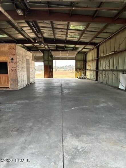 More Photos Of 835 Palmetto ave, Varnville Warehouse For Sale