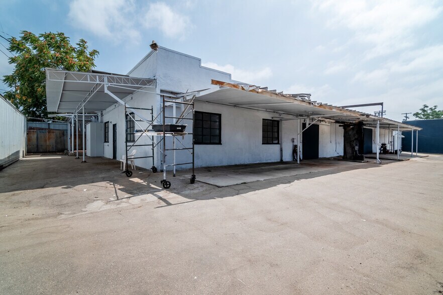 More Photos Of 11428 Fleetwood St, Sun Valley Warehouse For Sale