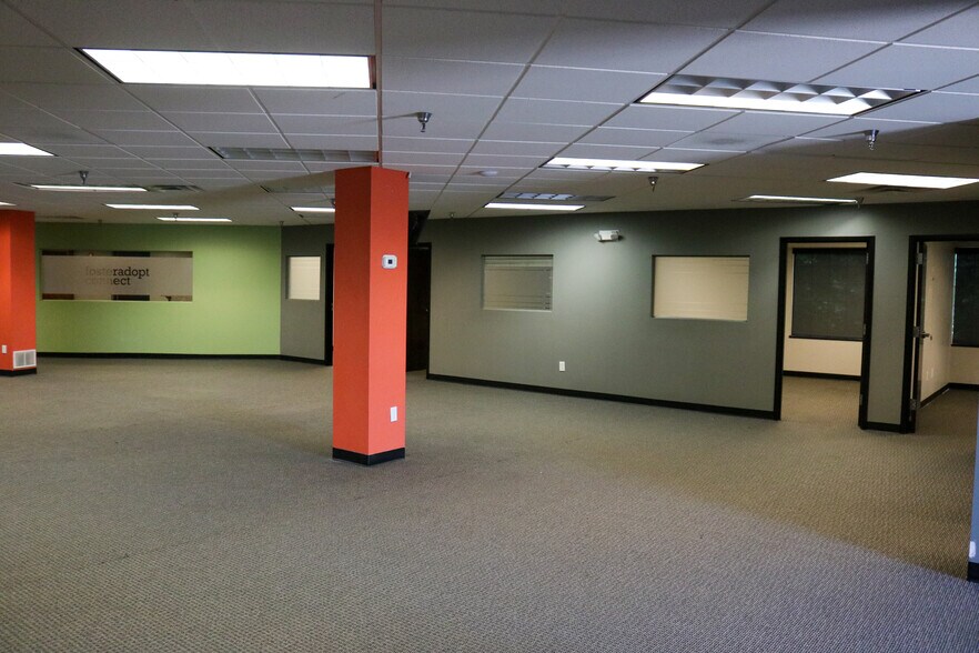 More Photos Of 3730 S Elizabeth St, Independence Medical For Lease