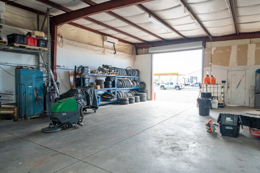 More Photos Of 1020 S California Ave, Parker Industrial For Sale