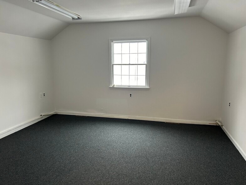 More Photos Of 99 Taunton Rd, Medford Office For Sale