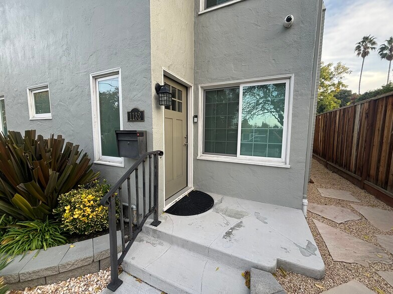 More Photos Of 1130-1132 McKendrie St, San Jose Medical For Lease