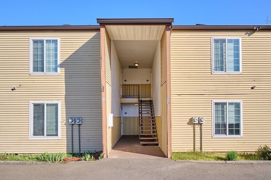 More Photos Of 1212-1214 Division St, Oregon City Apartments For Sale