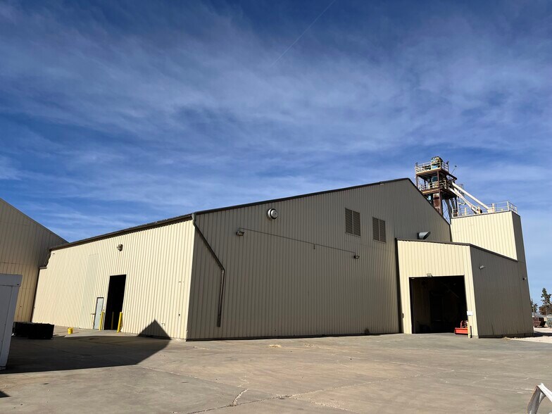 More Photos Of 403 S Monroe St, New Deal Industrial For Sale