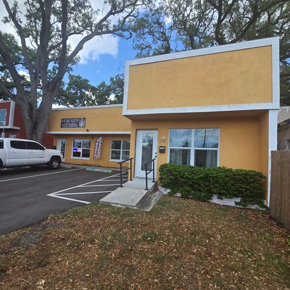 More Photos Of 710 E Bay Dr, Largo Office For Lease