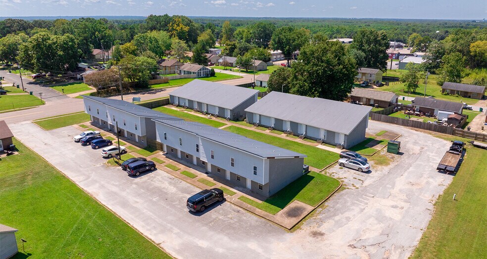 More Photos Of 961 Old Hickory Blvd, Jackson Apartments For Sale