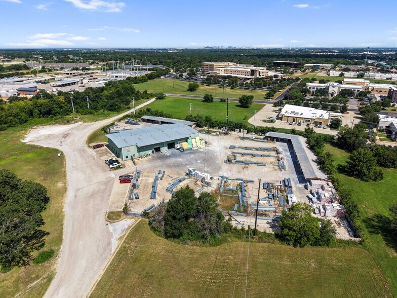 More Photos Of 1707 Graham Rd, College Station Warehouse For Sale